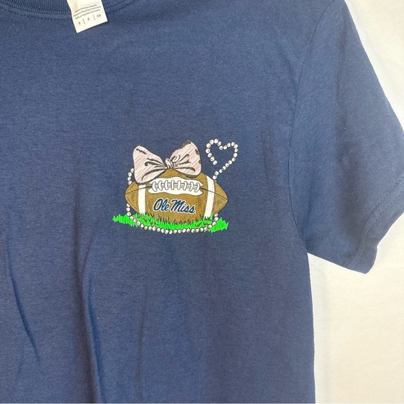 Gildan Navy Blue Short Sleeve  Ole Miss Graphic Tee Size Small Preowned - Picture 2 of 8